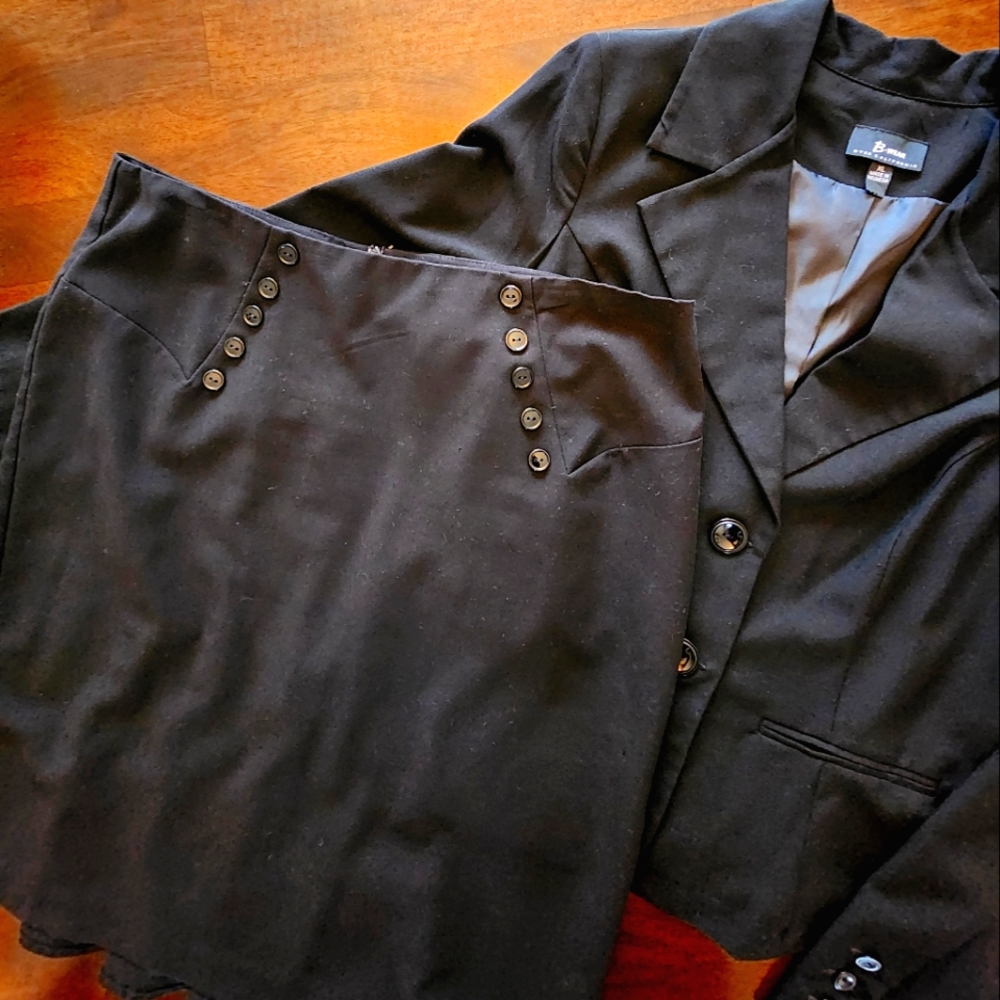 2-Piece Women's Suit